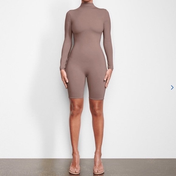 SKIMS All In One Mid Thigh High Mockneck Jumpsuit in 4XL Umber - Picture 2 of 8